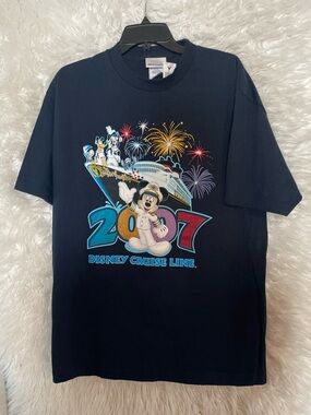 Disney Cruise Line NWT Captain Mickey 2007 VINTAGE Unisex Short Sleeve T-Shirt-L